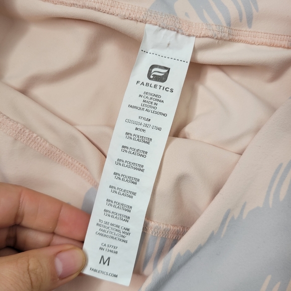 Fabletics Salar Palm Tree printed legging 7/8 Size M - Picture 5 of 5